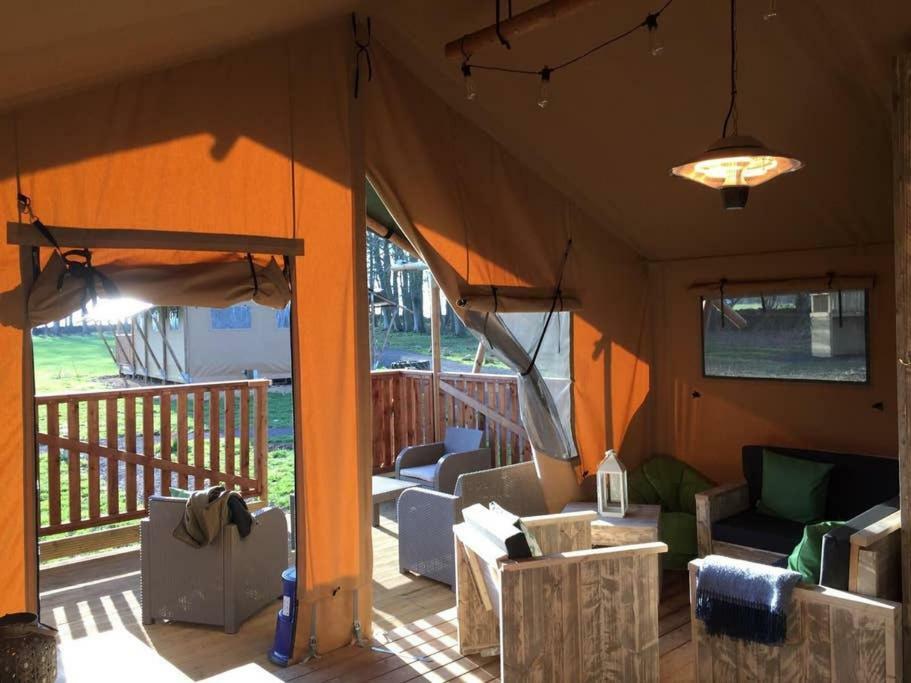 Lapwing Safari Tent Cheltenham Buitenkant foto